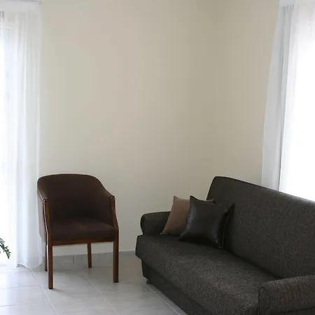 Mackenzie Hotel Larnaca