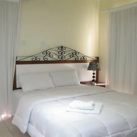 Mackenzie Hotel 2*
